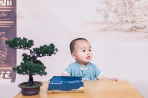 孝义宝宝喊肚子疼怎么回事
